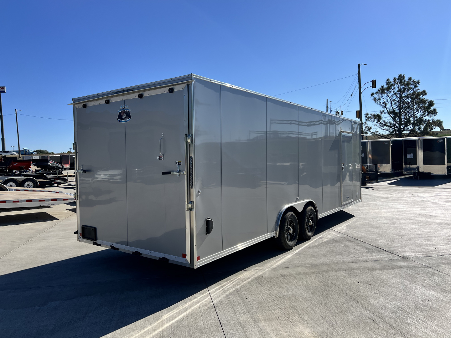 New NEW 2026 Bighorn R&M 8.5x24 +2V SUPERIOR QUALITY 14K Enclosed Cargo Dovetail Trailer Car Hauler