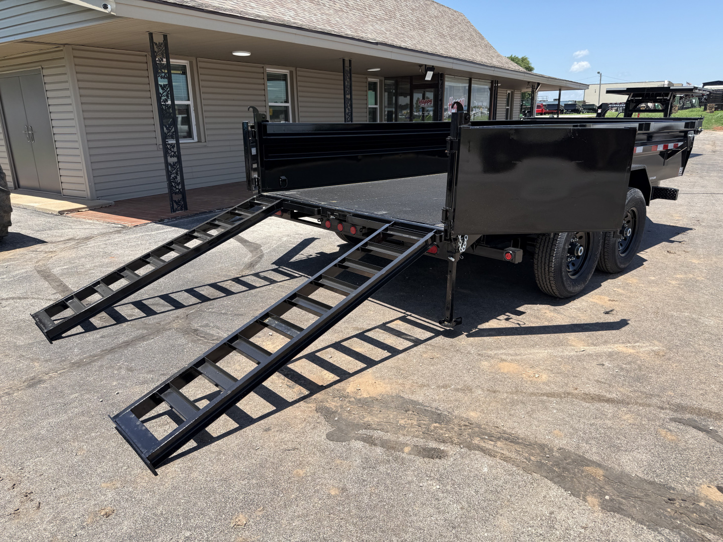 New 2026 PJ 83"x14' BP Tandem Axle Low Pro Dump w/ 24" Sides – DL