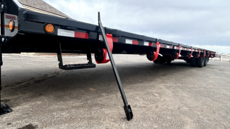 New 2026 PJ 102"x40' GN Low-Pro Flatbed w/ Duals - LD