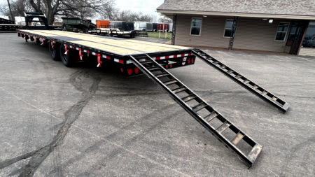 New 2026 PJ 102"x40' GN Low-Pro Flatbed w/ Duals - LD