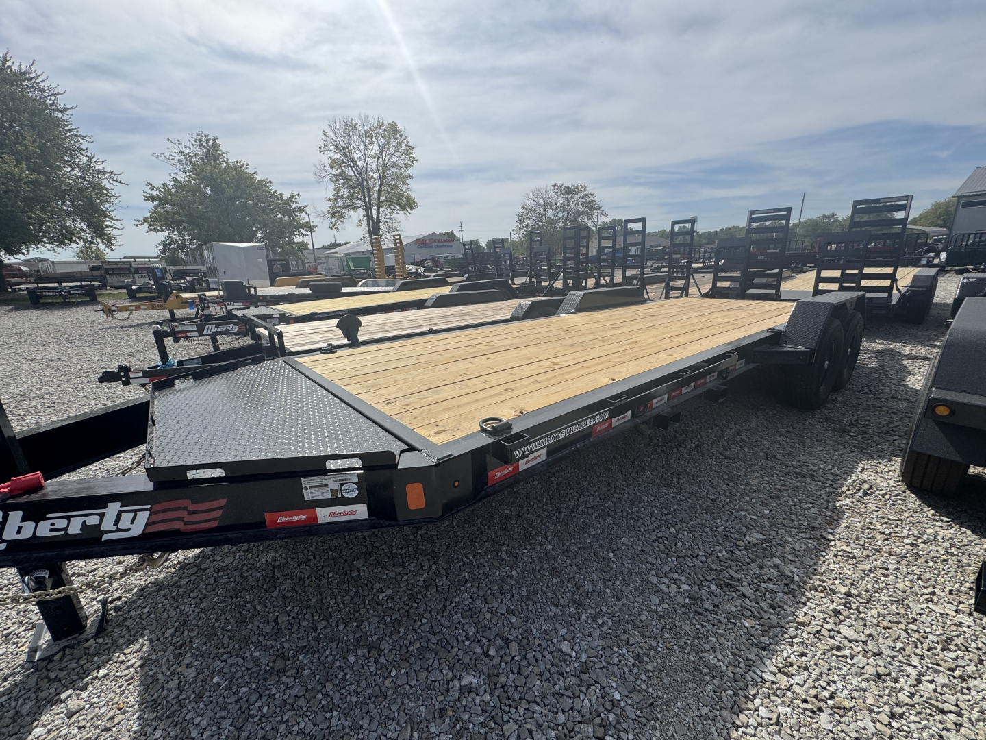 New 2025 LIBERTY LE14K83X19+3B8 Equipment Trailer 83X22 TA KNEE RAMPS (GVW:15400) BLACK