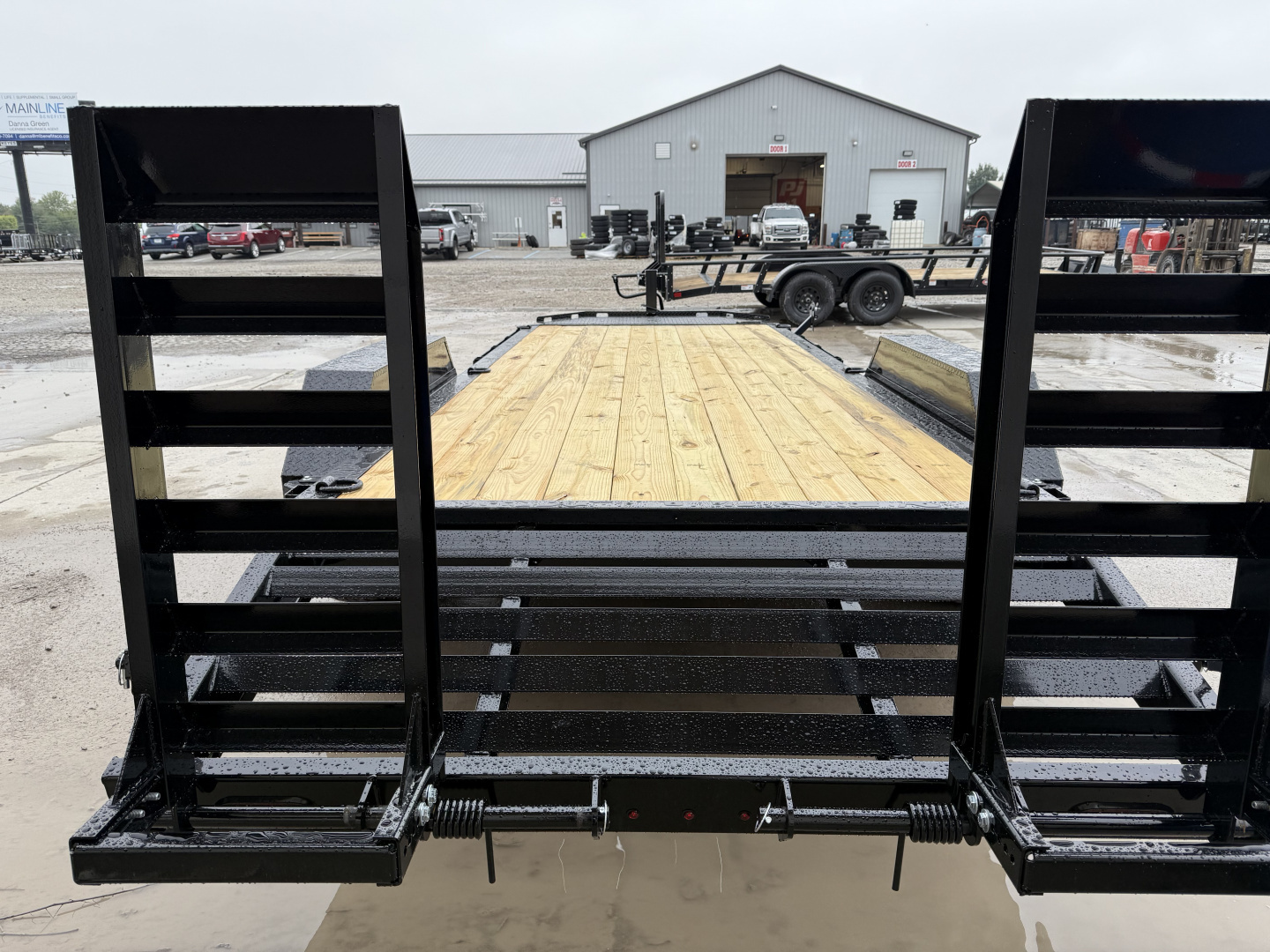 New 2025 LIBERTY LE14K83X17+3B8 Equipment Trailer 83X20 TA KNEE RAMPS (GVW:15400) BLACK