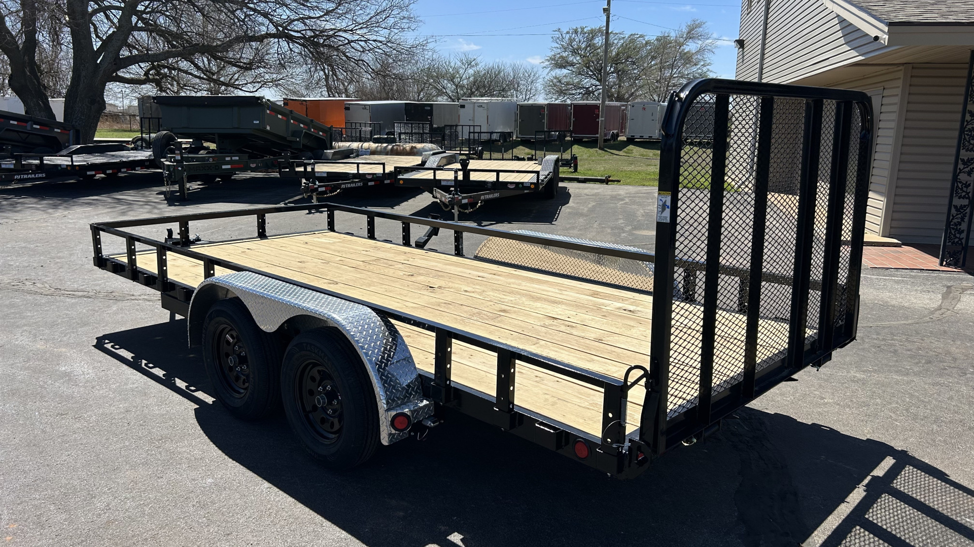 New 2026 PJ 83"x16' Tandem Axle Utility Trailer - UL