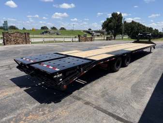 New 2026 PJ 102"x40' GN Low-Pro Flatbed w/ Duals - LD