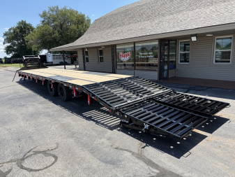 New 2026 PJ 102"x40' GN Low-Pro Flatbed w/ Duals - LD