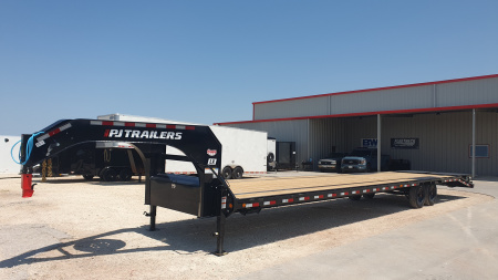 New 2026 PJ 102"x40' GN Low-Pro Flatbed w/ Singles - LX