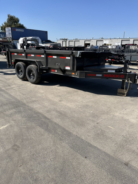 New 2026 MAXX-D DJB8314 Dump Trailer