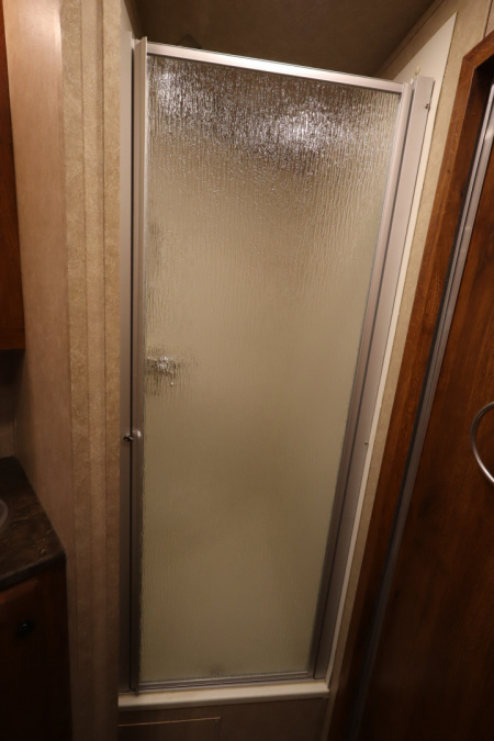 Used 2022 Lakota 2 horse LQ Horse Trailer