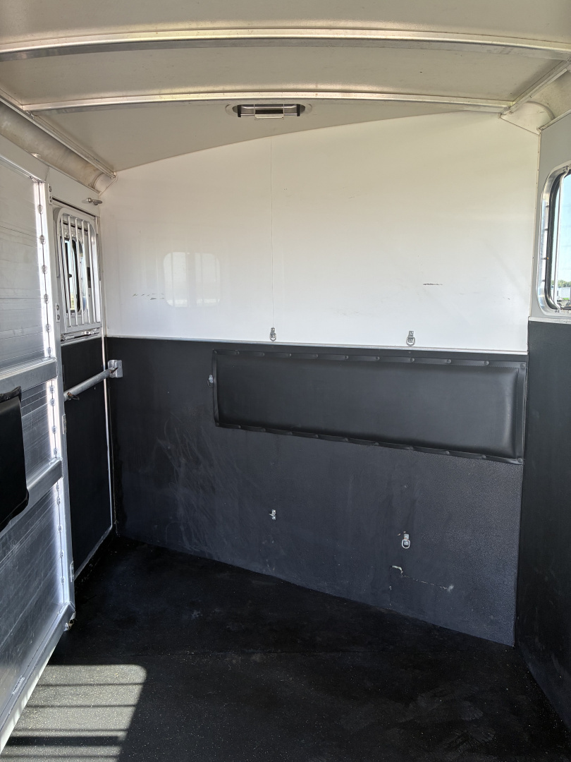 Used 2020 Cimarron 3H Bumper Pull Horse Trailer