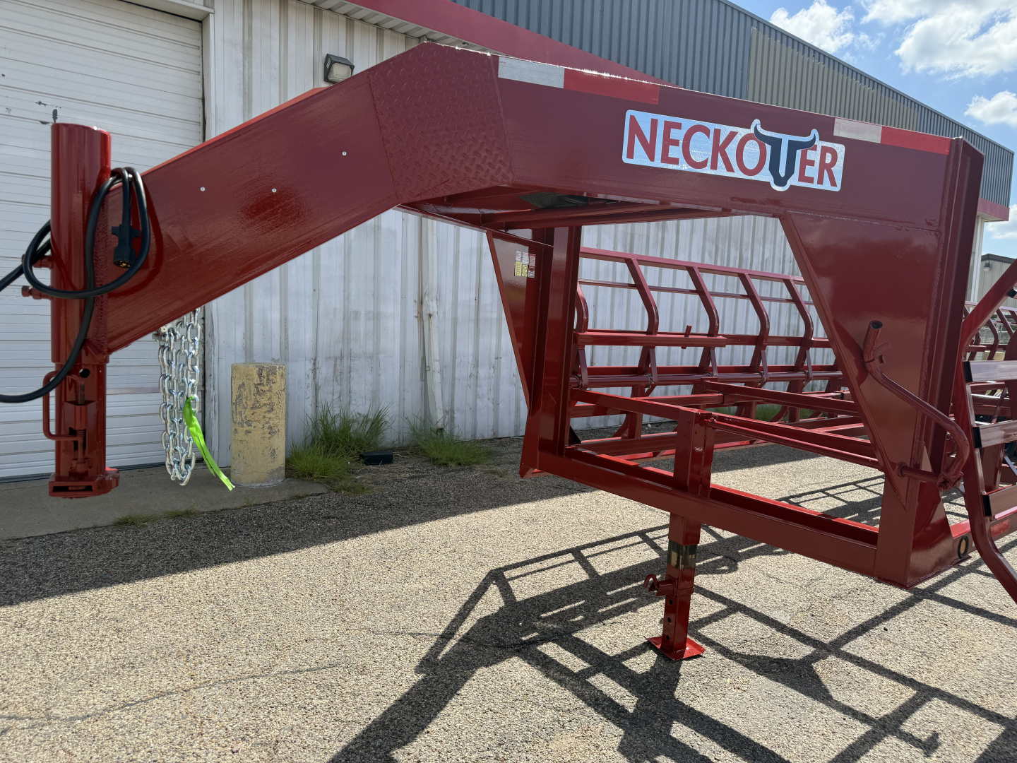 New 2026 Neckover 38H Hay Trailer