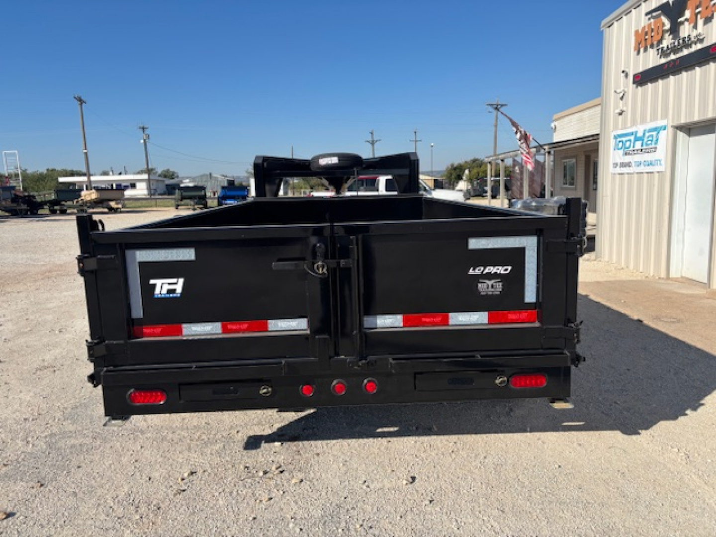 New 2026 Top Hat DX 14' x 83" Gooseneck Dump Trailer