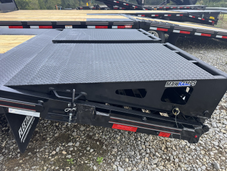 New 2026 Diamond C FMAX212 GOOSENECK TRAILER 20+5 MAX RAMPS 14 PLY TIRES