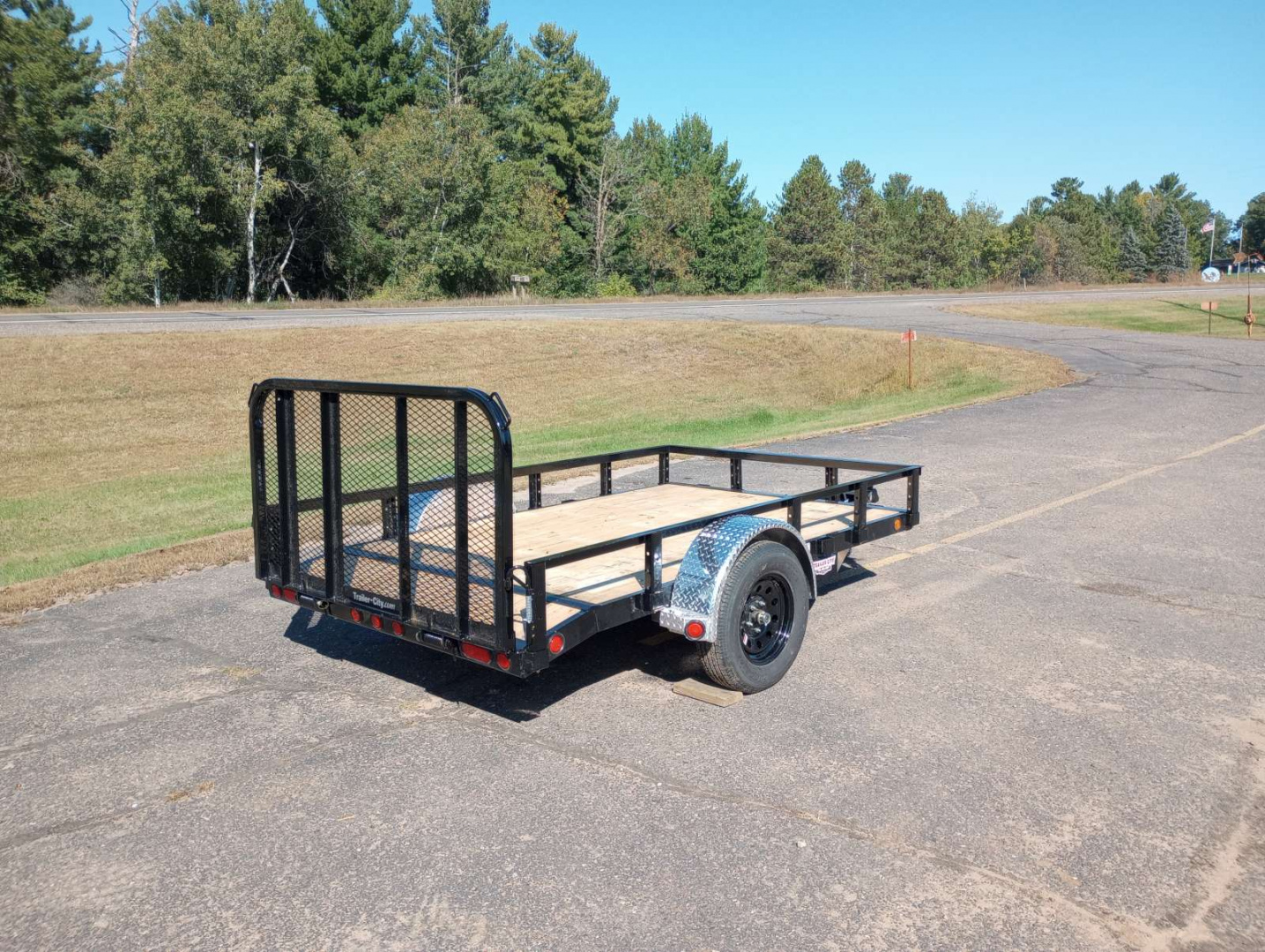 New 2026 PJ Trailers U2 72"X10' Utility Trailer