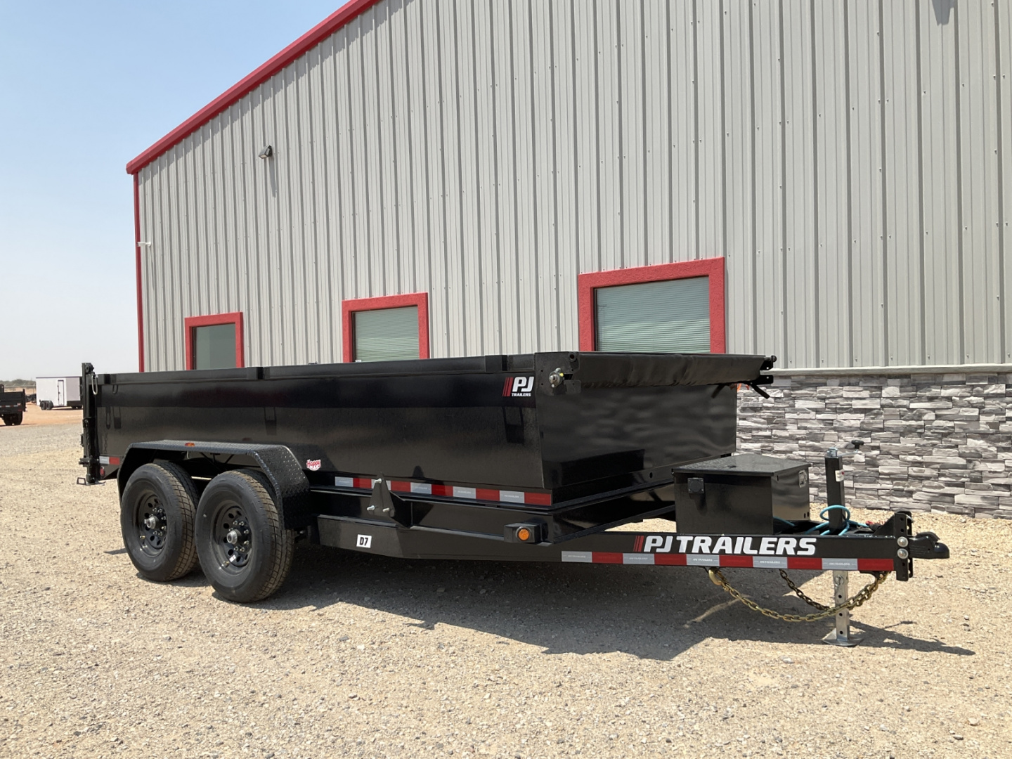 New 2026 PJ 83"x14' BP Tandem Axle Dump w/ 24" Sides – D7