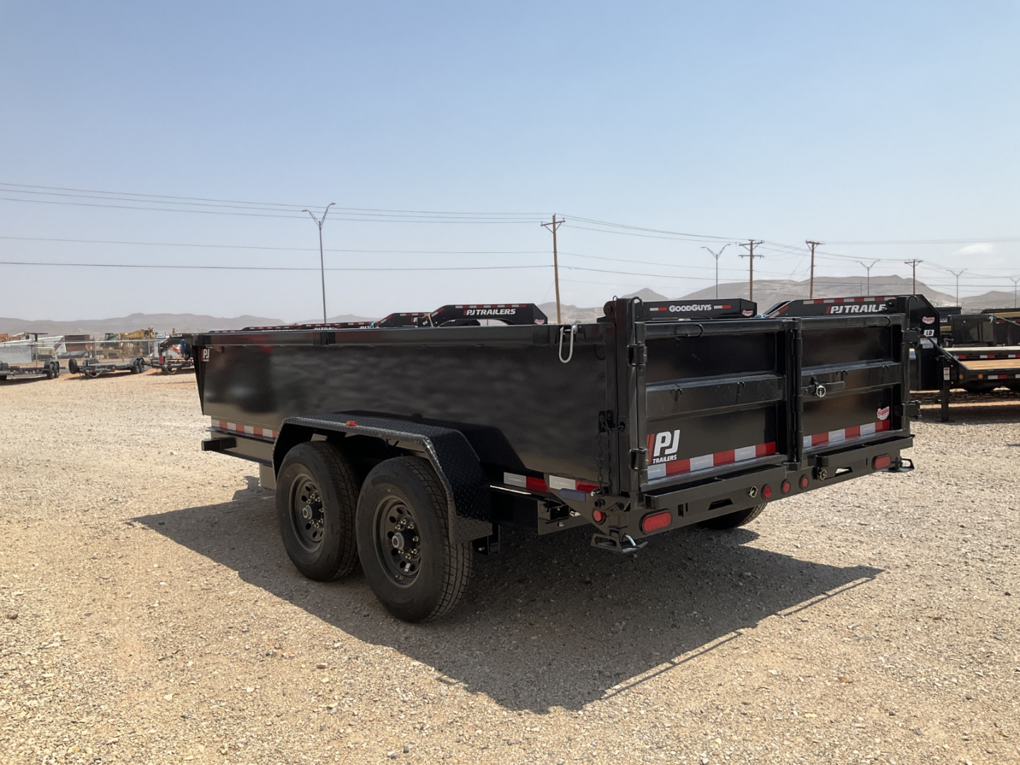 New 2026 PJ 83"x14' BP Tandem Axle Dump w/ 24" Sides – D7