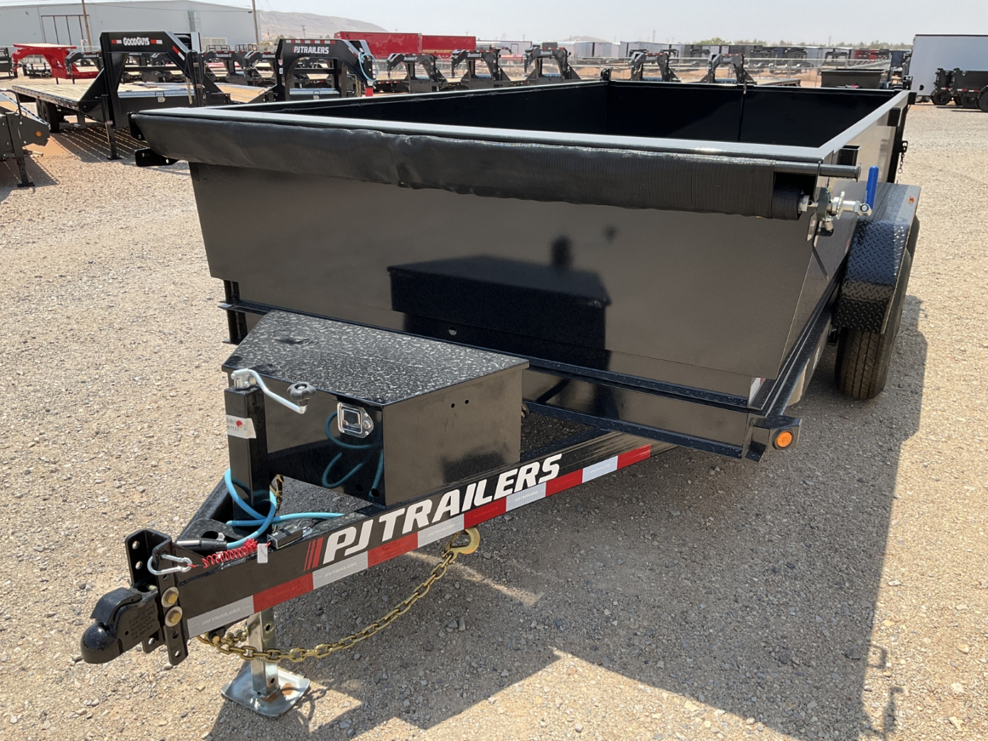 New 2026 PJ 83"x14' BP Tandem Axle Dump w/ 24" Sides – D7