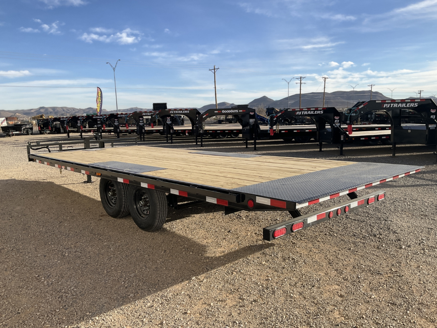 New 2025 PJ 102"x22' Deckover Hydraulic Tilt Trailer – T8