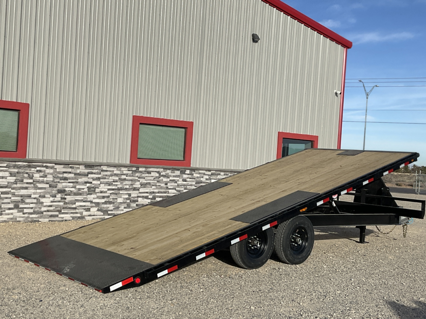 New 2025 PJ 102"x22' Deckover Hydraulic Tilt Trailer – T8