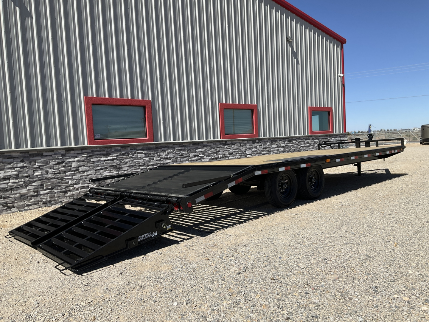 New 2026 PJ 102"x24' BP 8" I-Beam Deckover Trailer – F8