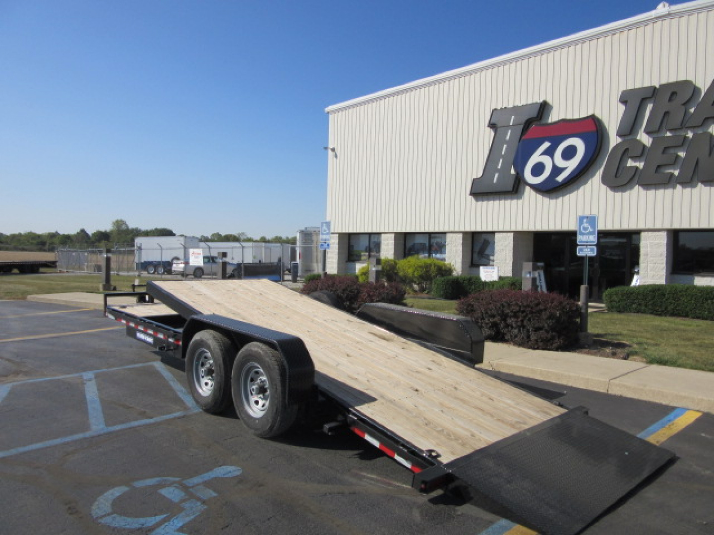 Used 2025 Sure-Trac 7 x 22(18+4) ST8218TBE-B140 Tilt Trailer 14K / Spare Tire