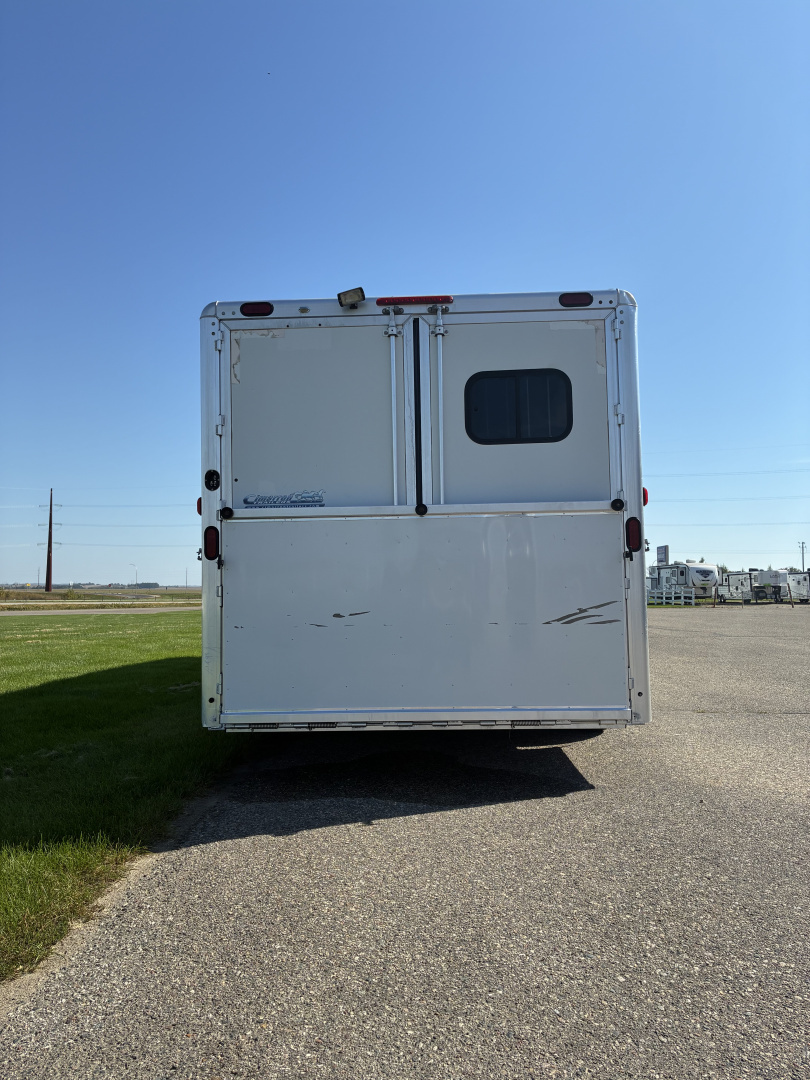 Used 2011 Cimarron 3H 9LQ Horse Trailer