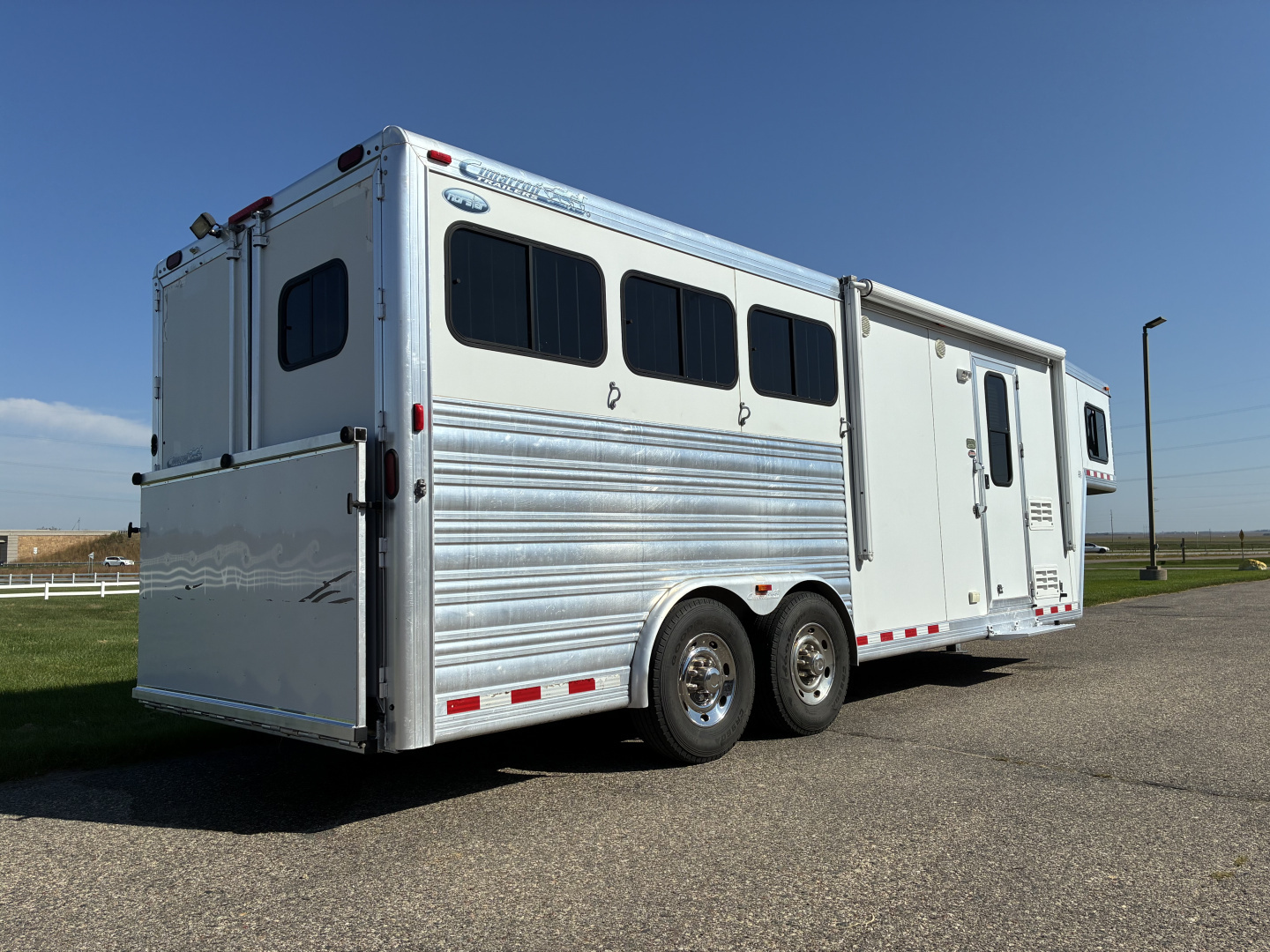 Used 2011 Cimarron 3H 9LQ Horse Trailer