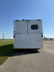 Used 2011 Cimarron 3H 9LQ Horse Trailer