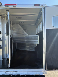 Used 2011 Cimarron 3H 9LQ Horse Trailer