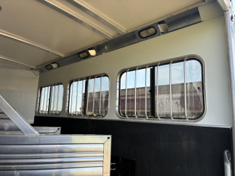 Used 2011 Cimarron 3H 9LQ Horse Trailer