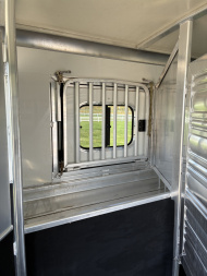 Used 2011 Cimarron 3H 9LQ Horse Trailer