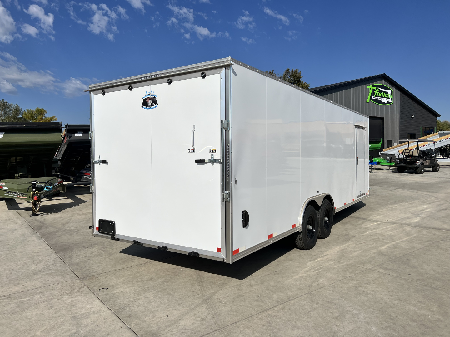 New NEW 2026 Bighorn R&M 8.5x24 +2V SUPERIOR QUALITY 14K Enclosed 7 ft Cargo Dovetail Trailer Car Hauler