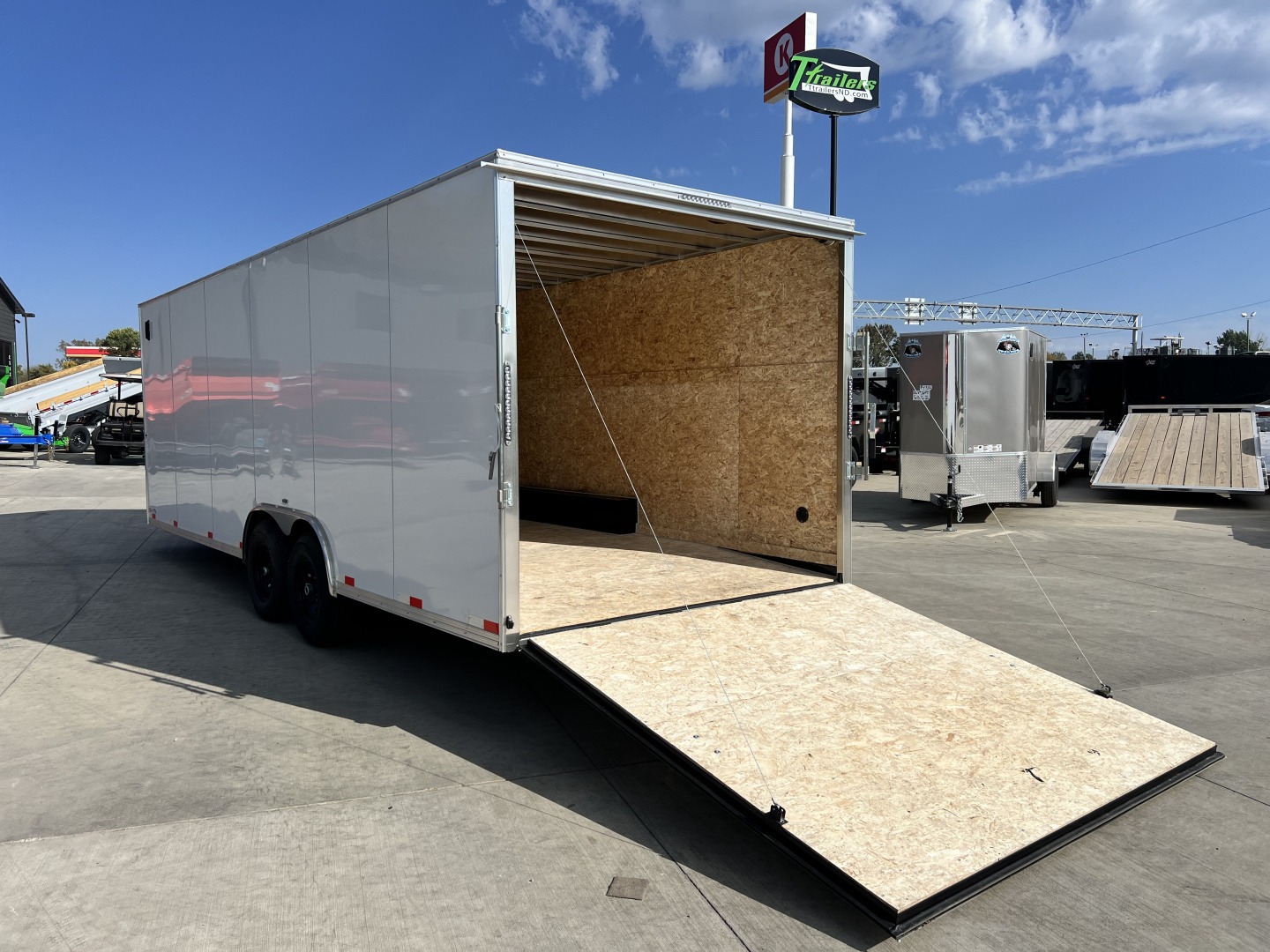 New NEW 2026 Bighorn R&M 8.5x24 +2V SUPERIOR QUALITY 14K Enclosed 7 ft Cargo Dovetail Trailer Car Hauler