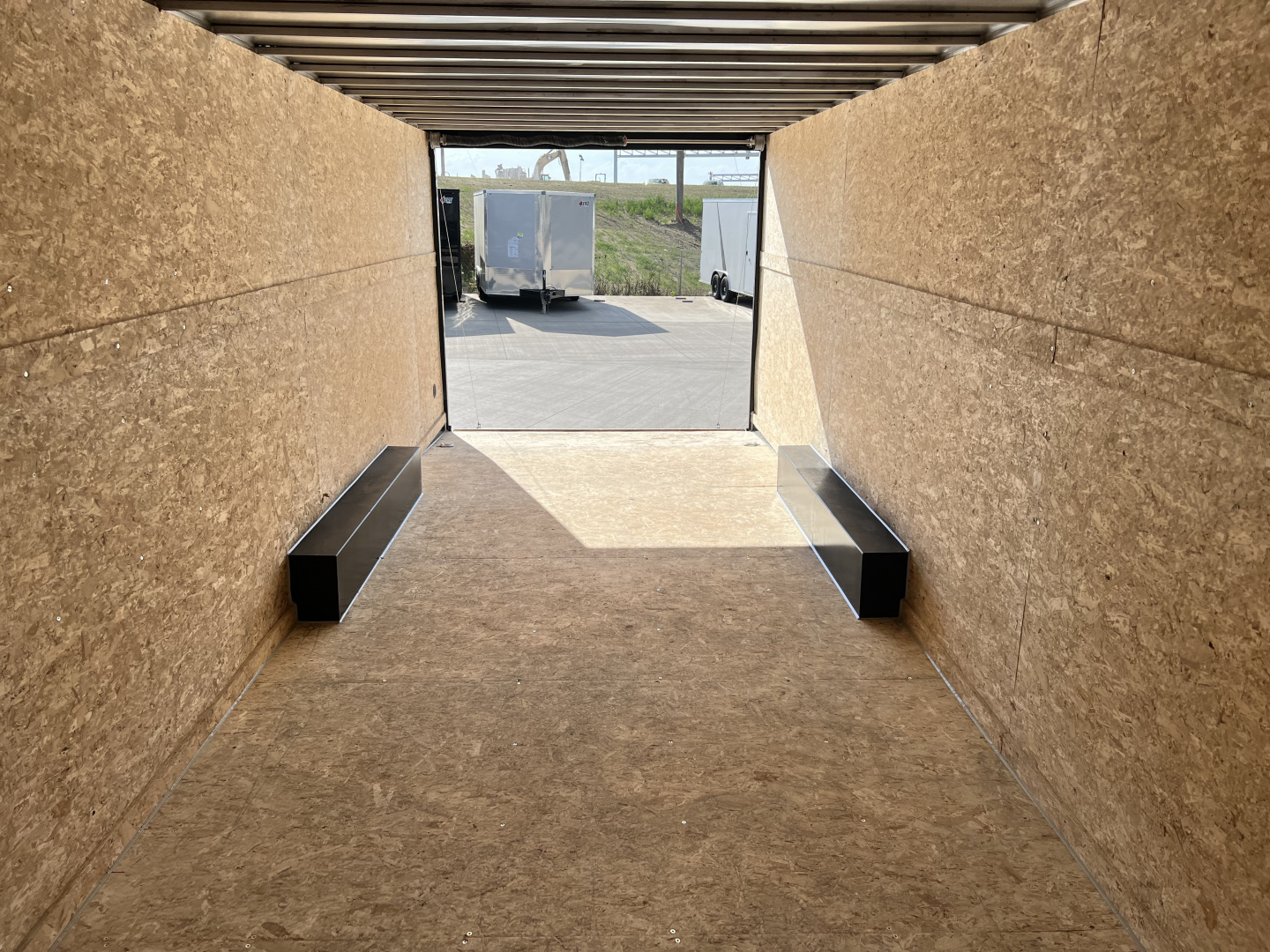 New NEW 2026 Bighorn R&M 8.5x24 +2V SUPERIOR QUALITY 14K Enclosed 7 ft Cargo Dovetail Trailer Car Hauler