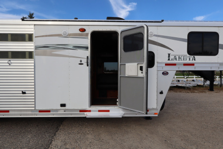 Used 2017 Lakota Stock/Combo LQ Horse Trailer