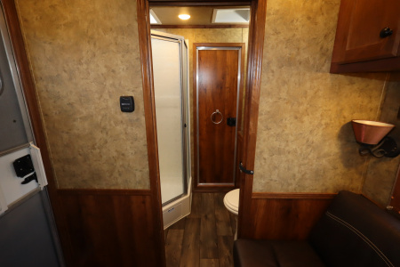 Used 2017 Lakota Stock/Combo LQ Horse Trailer