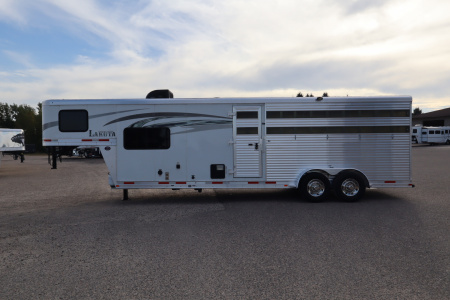 Used 2017 Lakota Stock/Combo LQ Horse Trailer
