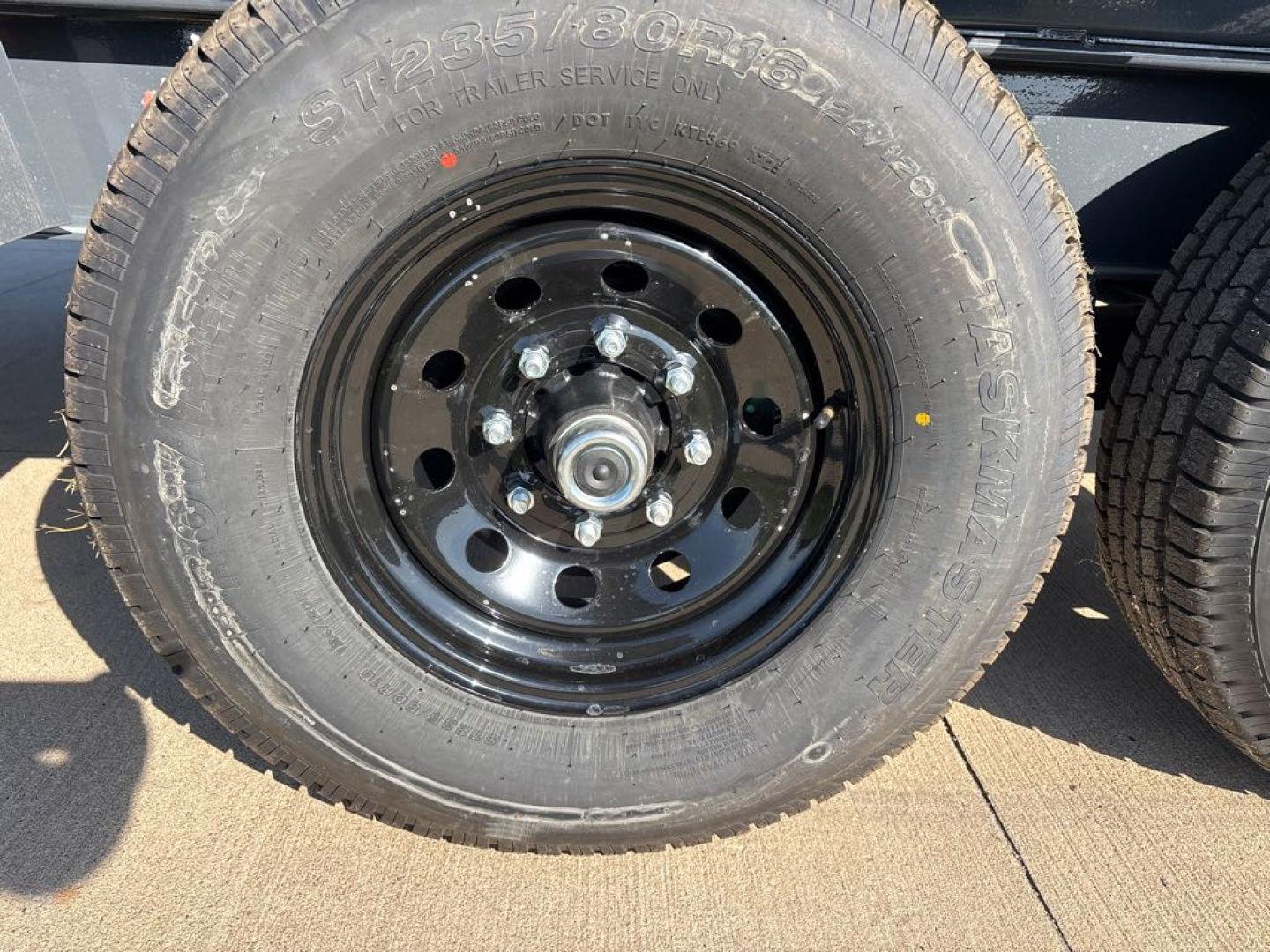 New 2026 Lamar Trailers DL831427-24 Dump Trailer