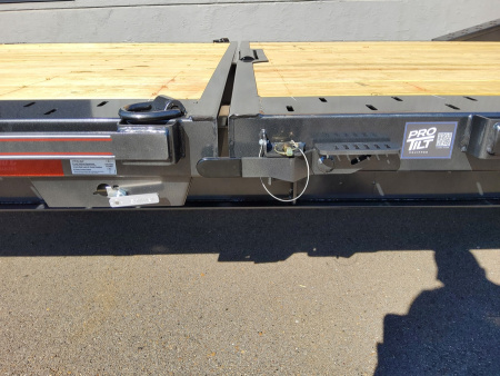 New 2026 Diamond C Trailers HXD210 Tilt Trailer