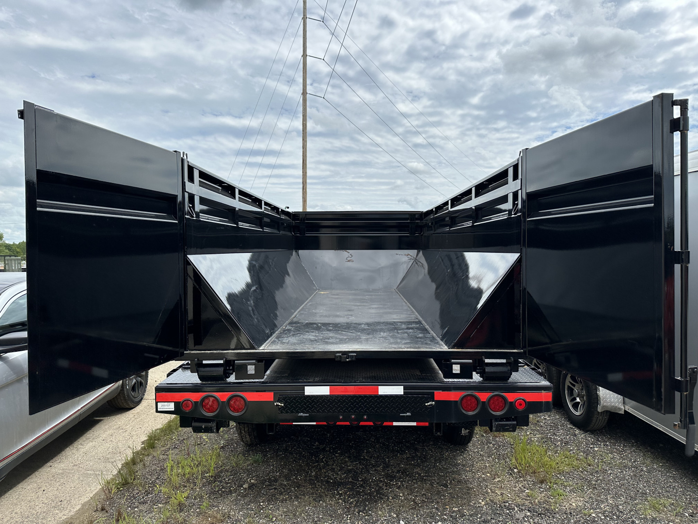 New 2026 Load Trail 16ft Tri-Axle 21K Dump Trailer Package - Available by Special Order