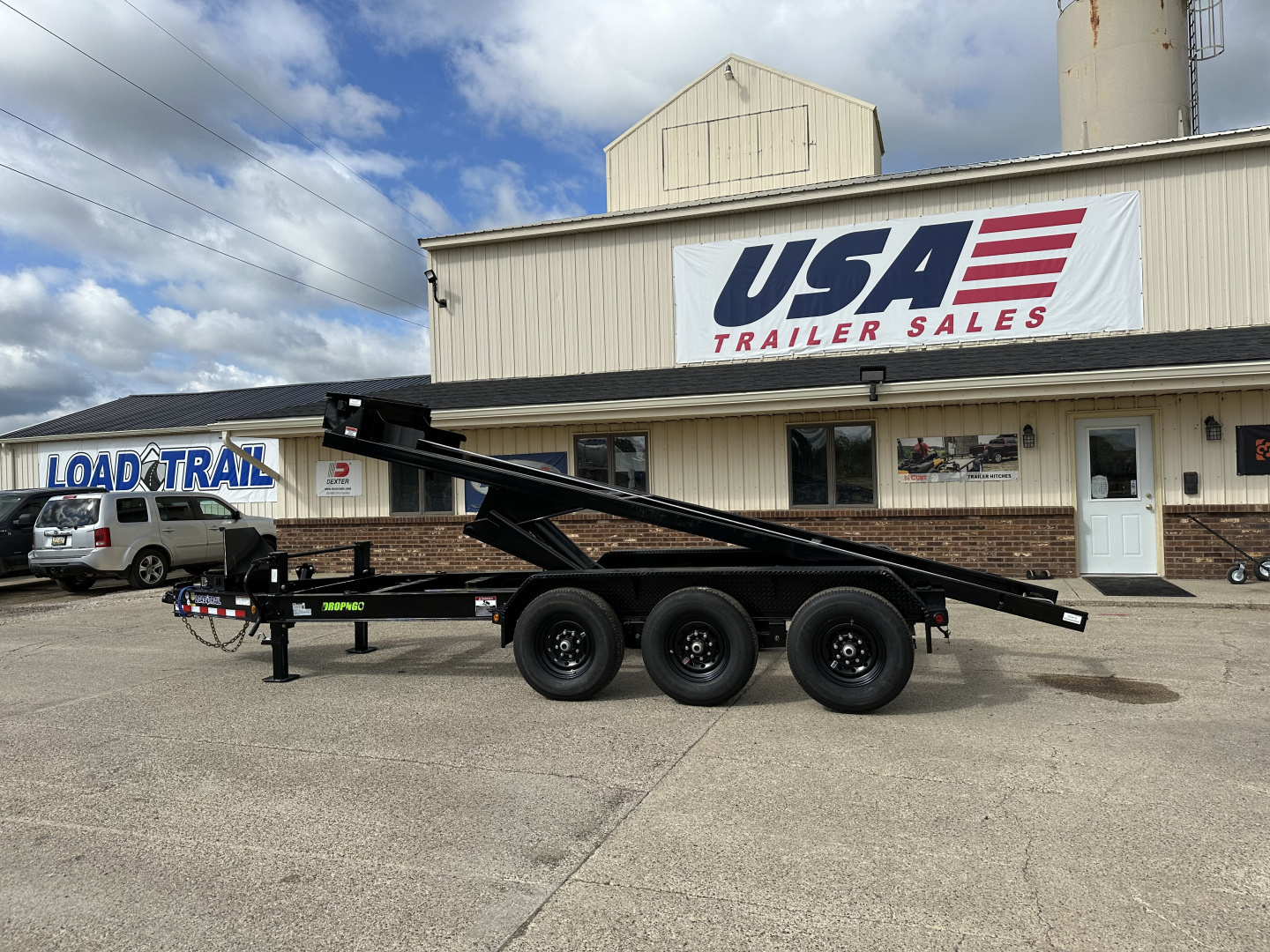 New 2026 Load Trail 16ft Tri-Axle 21K Dump Trailer Package - Available by Special Order