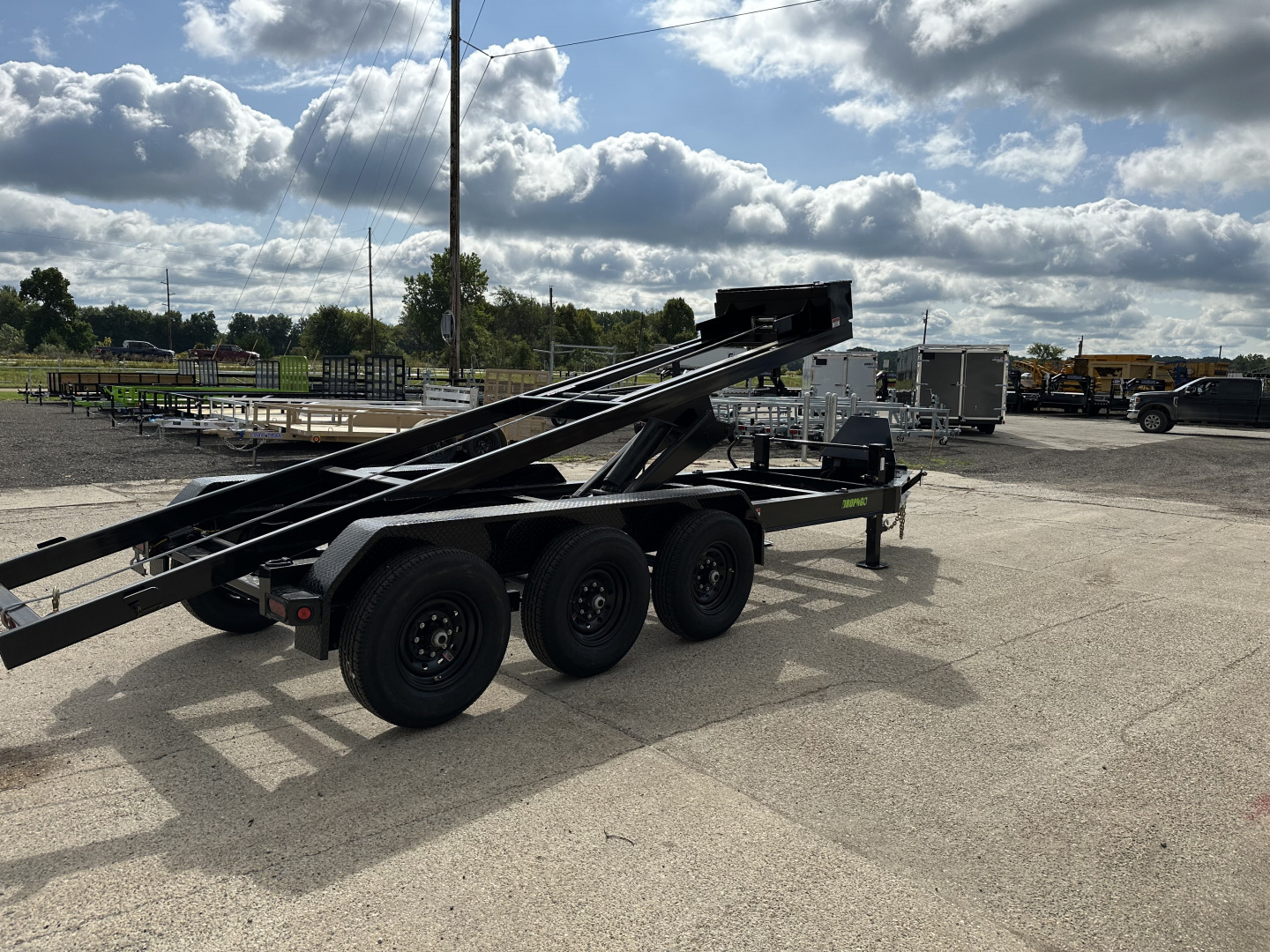 New 2026 Load Trail 16ft Tri-Axle 21K Dump Trailer Package - Available by Special Order