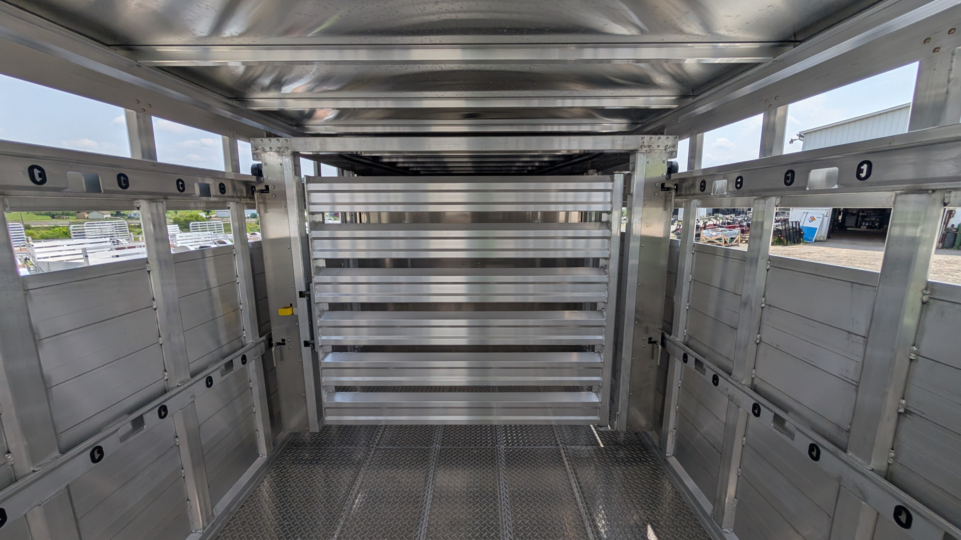 New 2026 EBY RUFF NECK 8 x 26 Gooseneck Aluminum Stock Trailer w/ Rolling Gate (COMING NOV!!!)