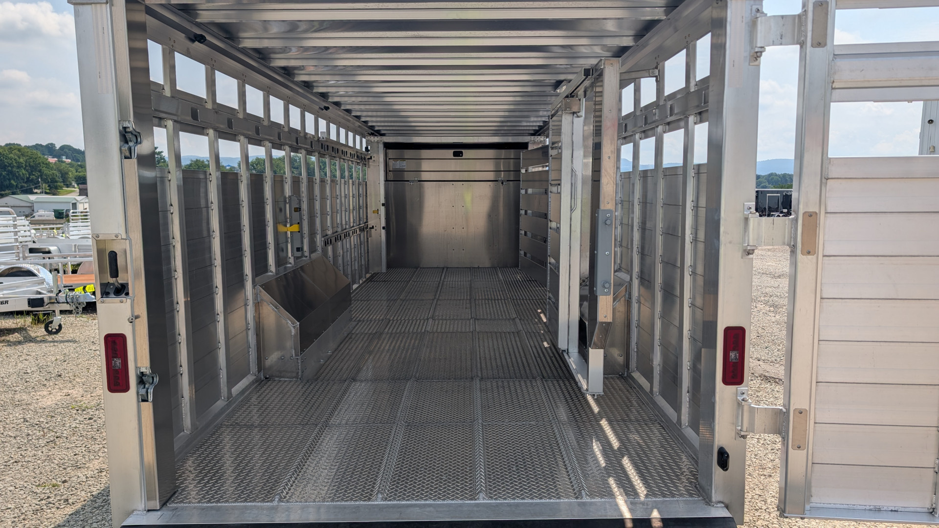 New 2026 EBY RUFF NECK 8 x 26 Gooseneck Aluminum Stock Trailer w/ Rolling Gate (COMING NOV!!!)
