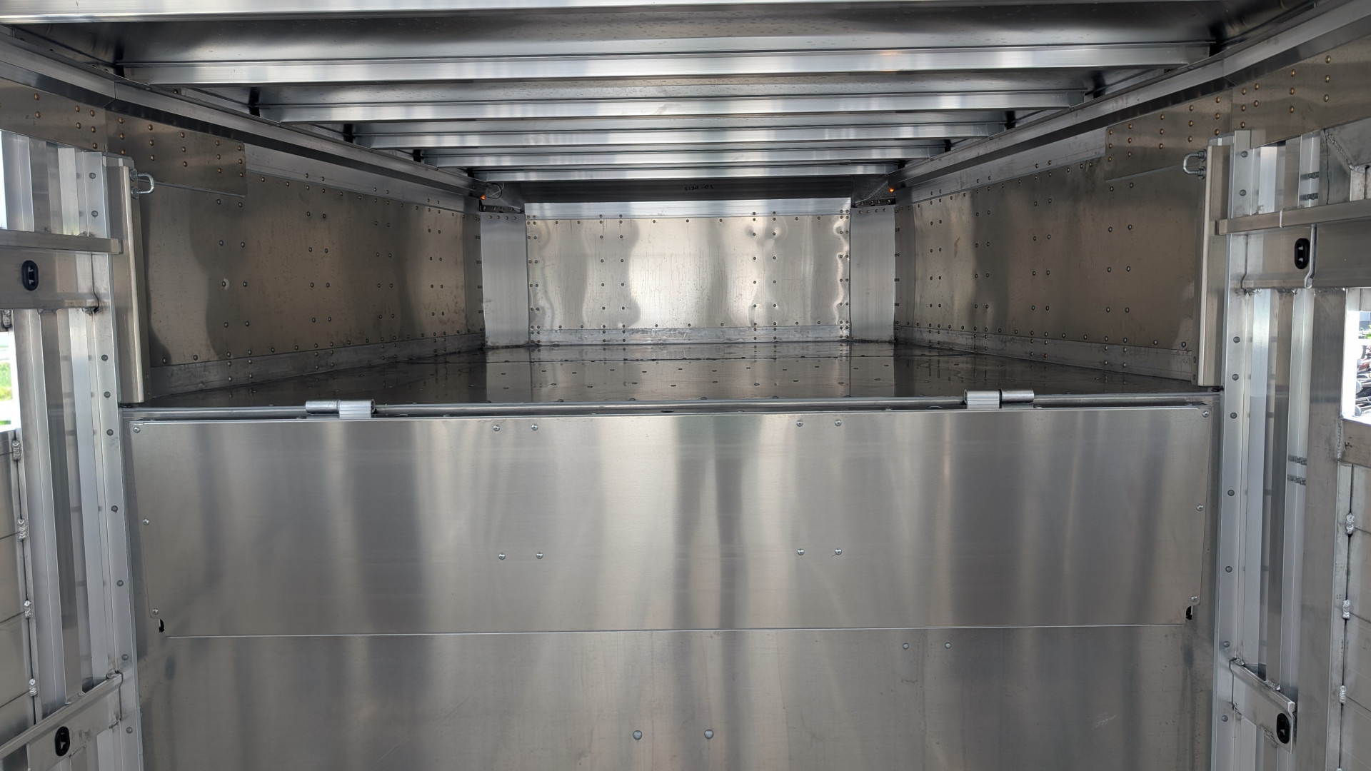 New 2026 EBY RUFF NECK 8 x 26 Gooseneck Aluminum Stock Trailer w/ Rolling Gate (COMING NOV!!!)
