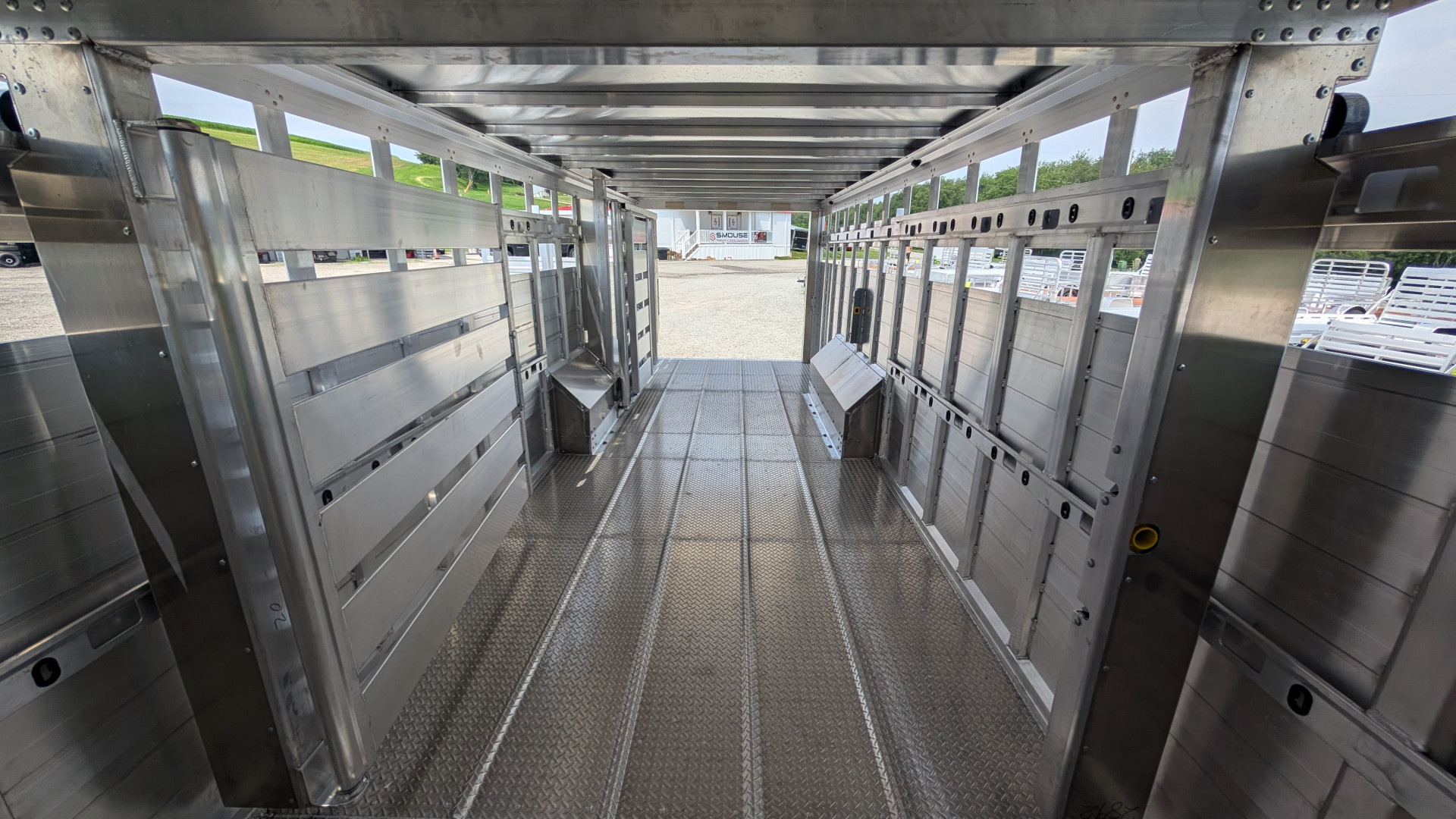 New 2026 EBY RUFF NECK 8 x 26 Gooseneck Aluminum Stock Trailer w/ Rolling Gate (COMING NOV!!!)
