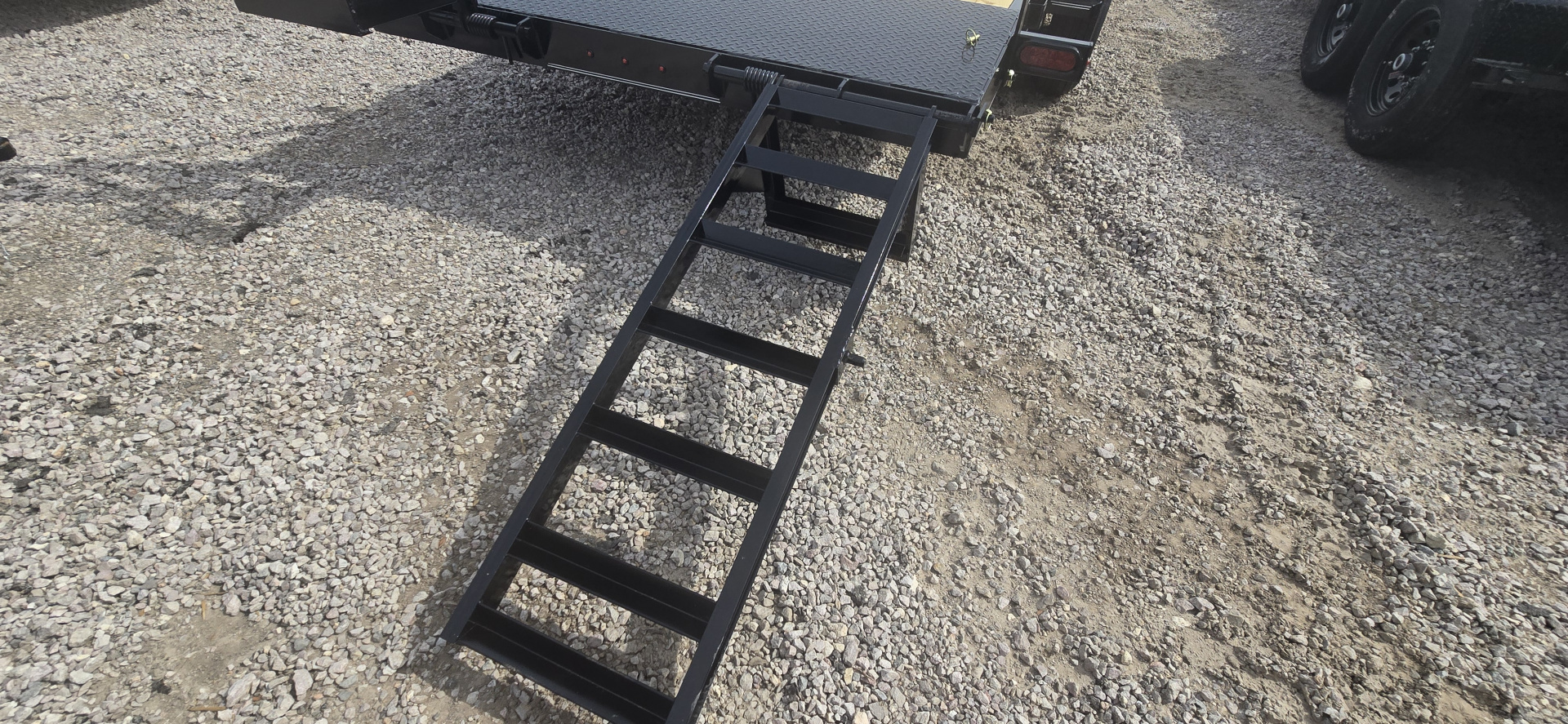 New 2025 AMW - Car Hauler / Equipment Trailer 83"x22'