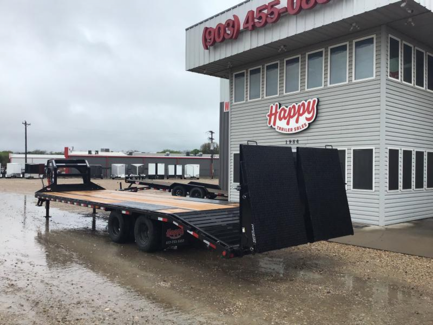 New 2026 PJ 102"x32' GN Low-Pro Flatbed w/ Duals - LD