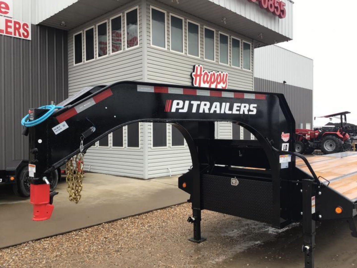 New 2026 PJ 102"x32' GN Low-Pro Flatbed w/ Duals - LD