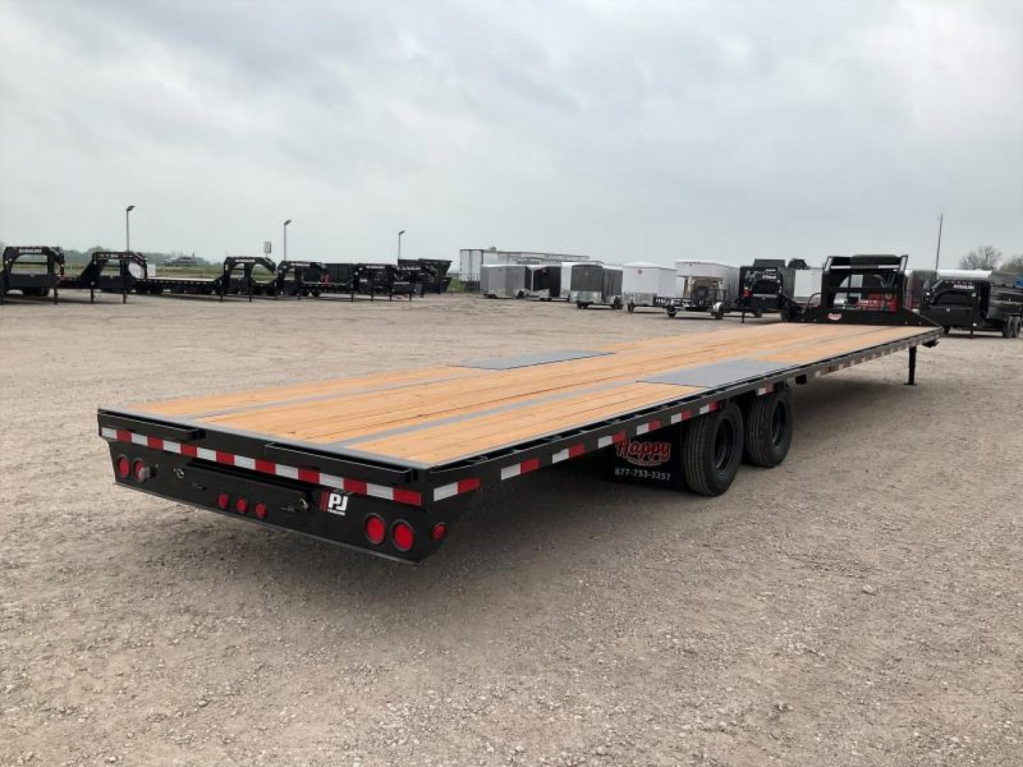 New 2026 PJ 102"x40' GN Low-Pro Flatbed w/ Duals - LD
