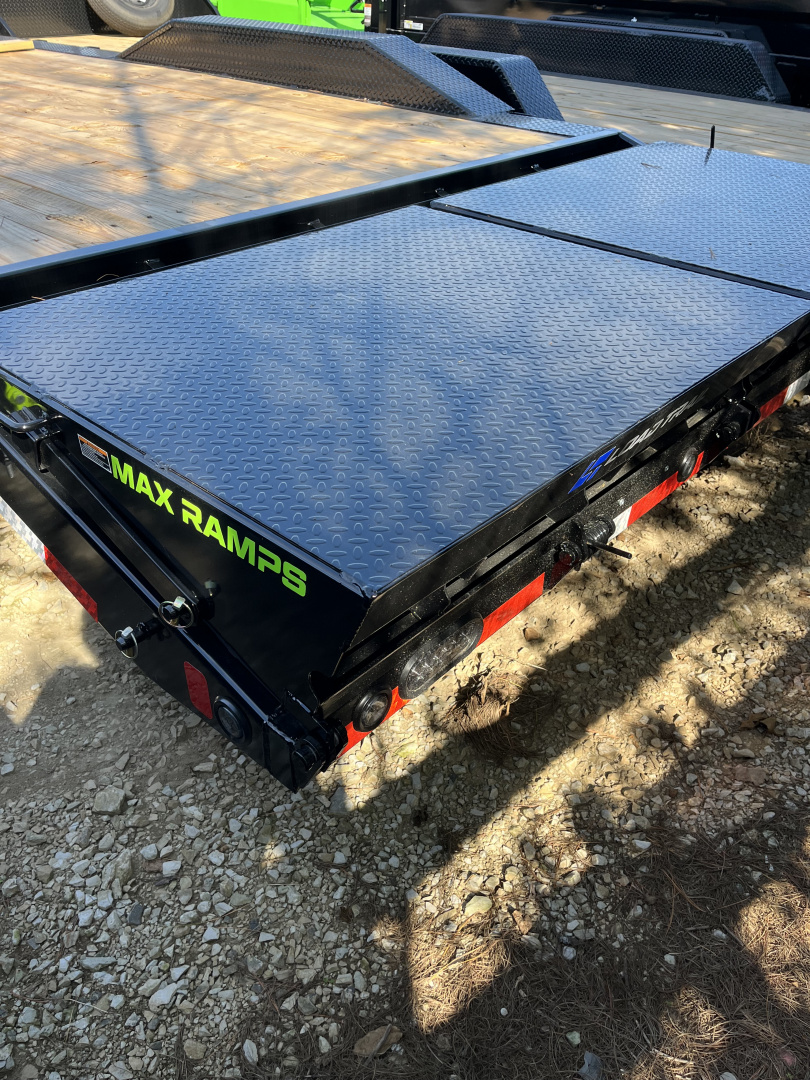 New 2026 Load Trail 24' Gooseneck Equipment trailer